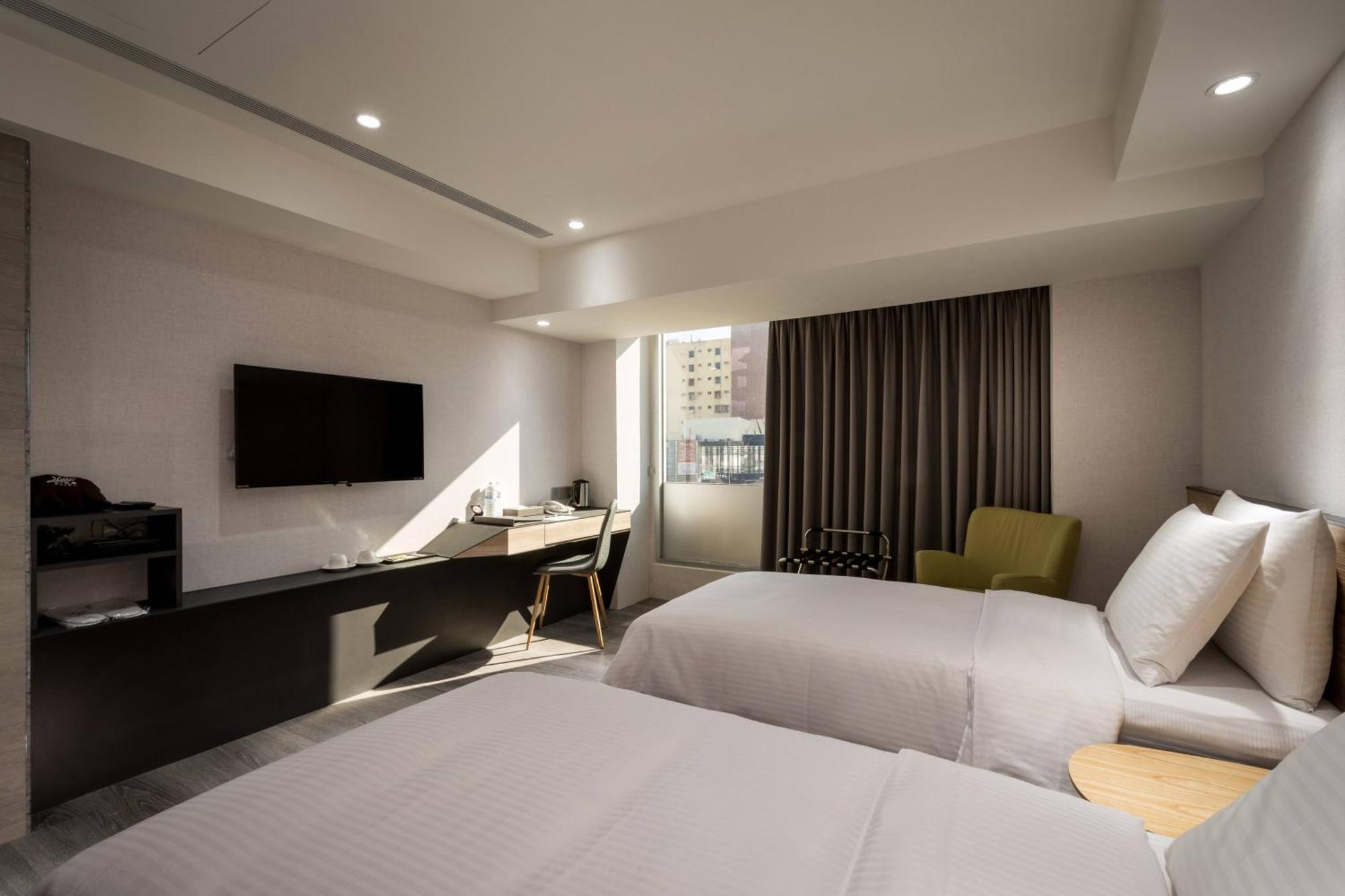 D D Hotel Tainan Buitenkant foto