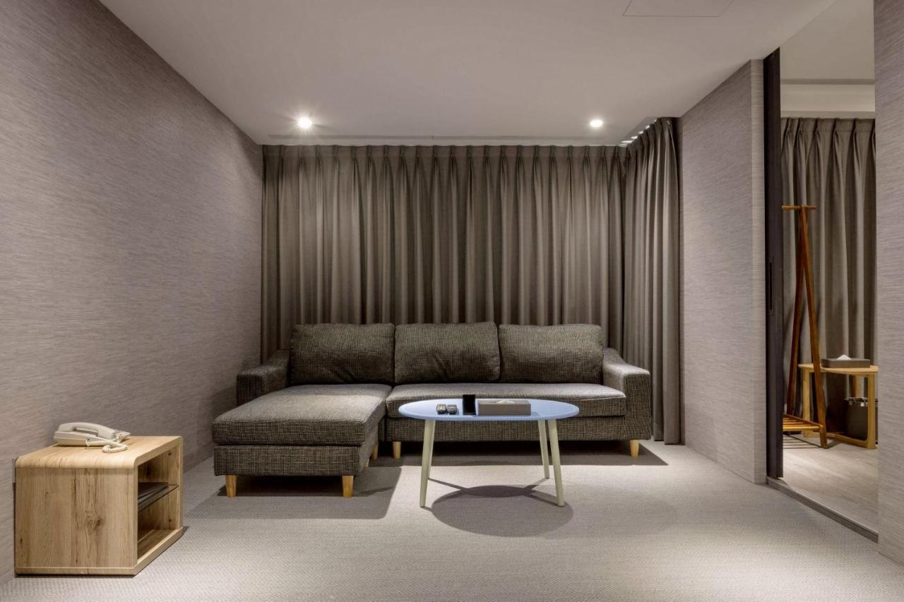 D D Hotel Tainan Buitenkant foto