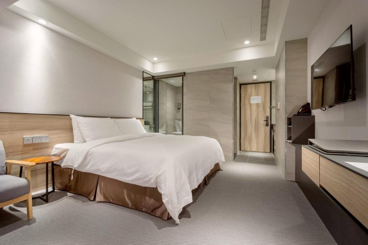 D D Hotel Tainan Buitenkant foto